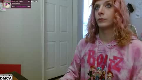 Snapshot of alice_hatchette chatting on 01/12/26, 07:19 Alice Hatchette online show from 01/12/26, 07:19