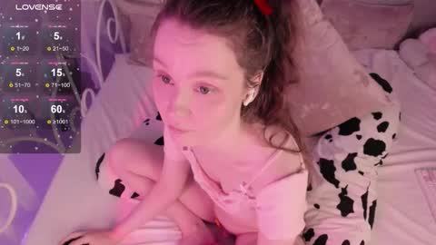 Snapshot of alice_kinky_girl chatting on 01/09/26, 09:16 Alice online show from 01/09/26, 09:16