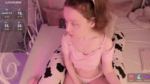 Snapshot of alice_kinky_girl chatting on 02/22/26, 04:57 Alice online show from 02/22/26, 04:57