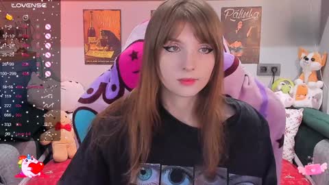 Snapshot of alice_langley chatting on 12/28/24, 11:41 Alice 3 online show from 12/28/24, 11:41