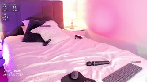 Alice  online show from 01/22/25, 12:48