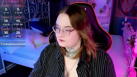 alice_linger online show from 09/17/25, 03:35