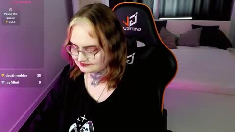 alice_linger online show from 09/27/25, 09:09