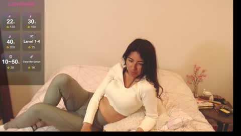 Snapshot of alice_middle01 chatting on 10/06/25, 02:47 Alice online show from 10/06/25, 02:47