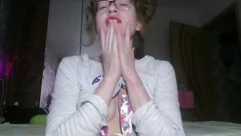 Snapshot of alice_peach chatting on 02/11/25, 01:51 bigclit daddy squirt bigdildo fit online show from 02/11/25, 01:51