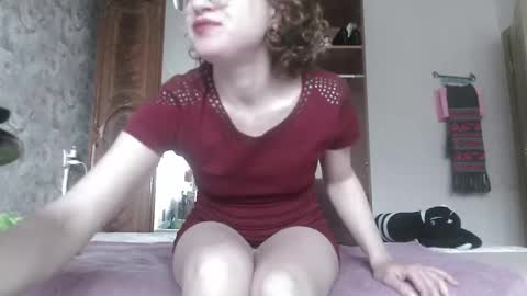 Snapshot of alice_peach chatting on 03/03/25, 12:27 bigclit daddy squirt bigdildo fit online show from 03/03/25, 12:27