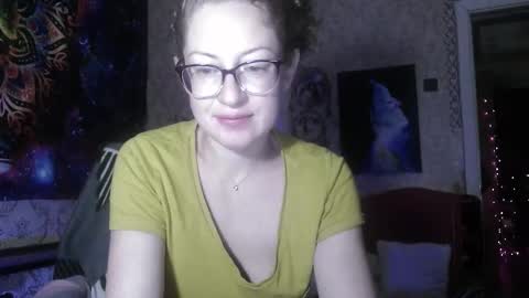 Snapshot of alice_peach chatting on 09/30/25, 10:31 bigclit daddy squirt bigdildo fit online show from 09/30/25, 10:31