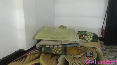 Snapshot of alice_psilocybe_sabina420 chatting on 07/12/26, 02:52 Alicia Aldara online show from 07/12/26, 02:52