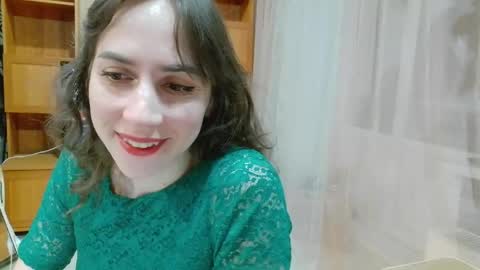 Snapshot of alice_sincere chatting on 04/27/26, 09:13 Alice Love you all online show from 04/27/26, 09:13
