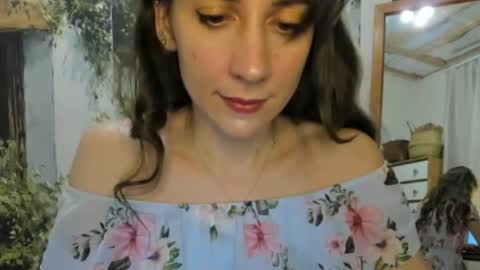 Snapshot of alice_sincere chatting on 06/07/26, 09:07 Alice Love you all online show from 06/07/26, 09:07