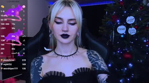 Snapshot of alice_specter chatting on 12/13/24, 08:37 Alice online show from 12/13/24, 08:37