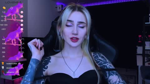 Snapshot of alice_specter chatting on 01/13/25, 10:03 Alice online show from 01/13/25, 10:03