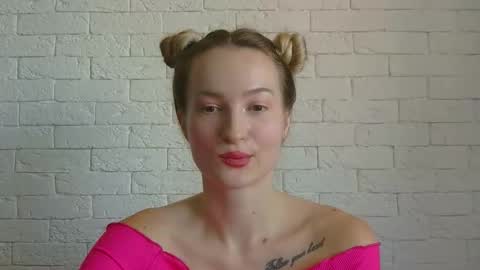 Snapshot of alice_sweet_01 chatting on 09/26/25, 10:30 Alice online show from 09/26/25, 10:30