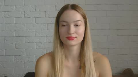 Snapshot of alice_sweet_01 chatting on 10/02/25, 01:07 Alice online show from 10/02/25, 01:07