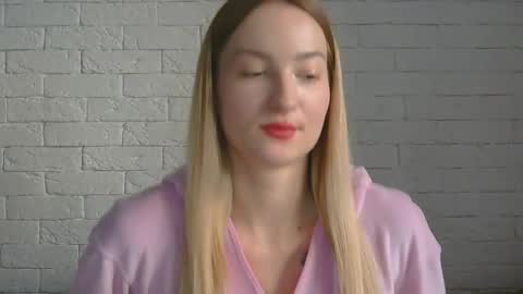 Snapshot of alice_sweet_01 chatting on 10/05/25, 02:59 Alice online show from 10/05/25, 02:59