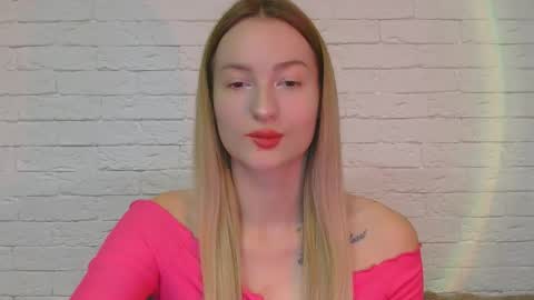 Snapshot of alice_sweet_01 chatting on 10/07/25, 05:32 Alice online show from 10/07/25, 05:32