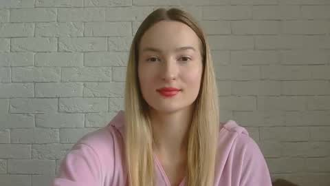 Snapshot of alice_sweet_01 chatting on 10/10/25, 11:20 Alice online show from 10/10/25, 11:20