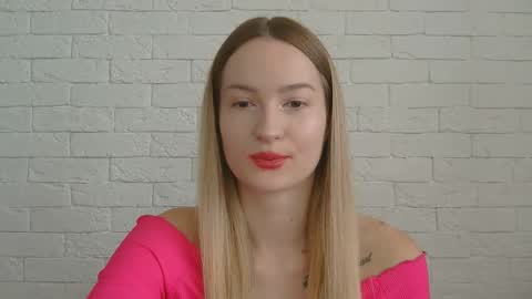 Snapshot of alice_sweet_01 chatting on 10/13/25, 01:22 Alice online show from 10/13/25, 01:22