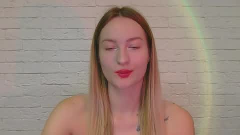 Snapshot of alice_sweet_01 chatting on 10/14/25, 03:24 Alice online show from 10/14/25, 03:24