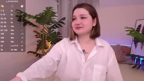 Snapshot of alice_walters chatting on 03/11/25, 03:23 Alice online show from 03/11/25, 03:23