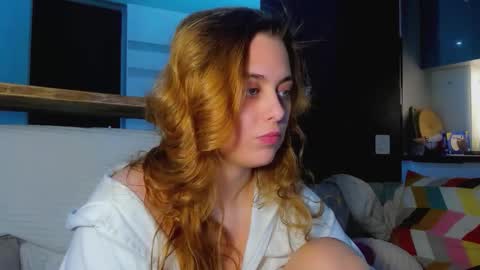 Snapshot of alice_wander chatting on 11/09/25, 07:39 Alice online show from 11/09/25, 07:39