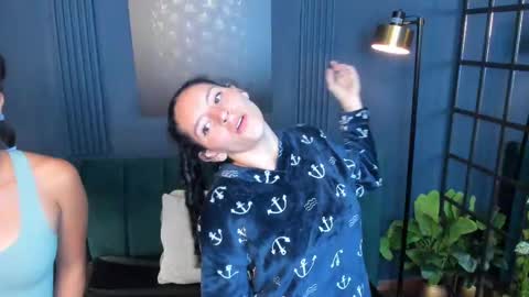 Snapshot of aliceandsia chatting on 09/12/25, 03:06 Alice and Asia online show from 09/12/25, 03:06