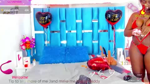 Snapshot of alicebennetx chatting on 02/14/25, 08:37 ALICE BENNET online show from 02/14/25, 08:37