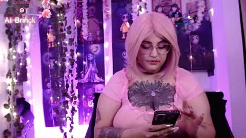 Alice Brinck online show from 12/19/24, 11:14