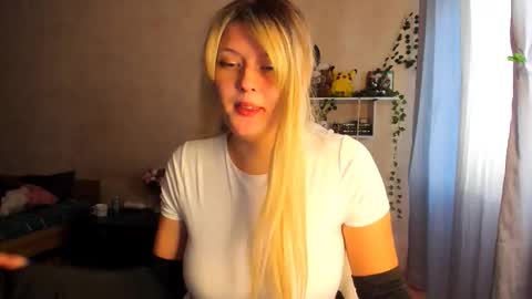 AliceCasey online show from 10/29/25, 01:24