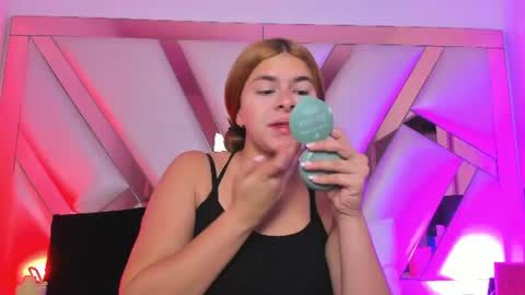 Snapshot of alicecruuz chatting on 07/04/26, 04:57 AliceCruz online show from 07/04/26, 04:57