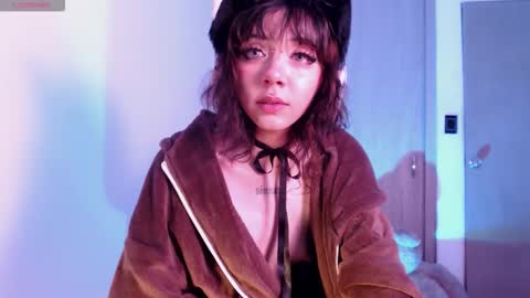 Snapshot of alicedang3r chatting on 10/10/25, 02:54 Alice  online show from 10/10/25, 02:54