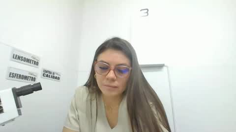 Snapshot of alicee16 chatting on 01/11/25, 04:57 alicee16 online show from 01/11/25, 04:57