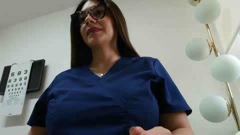 Snapshot of alicee16 chatting on 09/13/25, 04:29 alicee16 online show from 09/13/25, 04:29