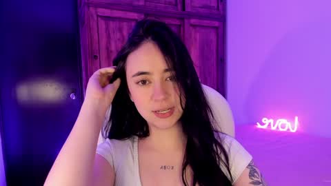 Snapshot of alicee_2 chatting on 12/10/24, 09:00 Aliceee  ..   97YP9VWGZHrefnav wishlist lists 1 online show from 12/10/24, 09:00