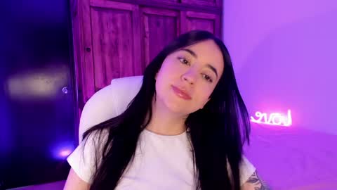 Snapshot of alicee_2 chatting on 01/03/25, 08:22 Aliceee  ..   97YP9VWGZHrefnav wishlist lists 1 online show from 01/03/25, 08:22