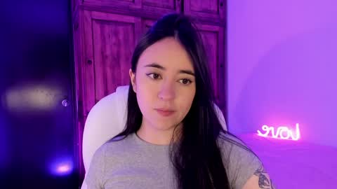 Snapshot of alicee_2 chatting on 01/06/25, 04:13 Aliceee  ..   97YP9VWGZHrefnav wishlist lists 1 online show from 01/06/25, 04:13