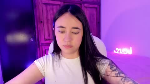 Snapshot of alicee_2 chatting on 01/07/25, 08:10 Aliceee  ..   97YP9VWGZHrefnav wishlist lists 1 online show from 01/07/25, 08:10