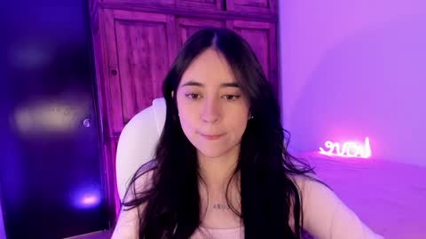 Snapshot of alicee_2 chatting on 01/12/25, 09:08 Aliceee  ..   97YP9VWGZHrefnav wishlist lists 1 online show from 01/12/25, 09:08