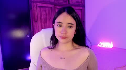 Snapshot of alicee_2 chatting on 01/14/25, 08:37 Aliceee  ..   97YP9VWGZHrefnav wishlist lists 1 online show from 01/14/25, 08:37