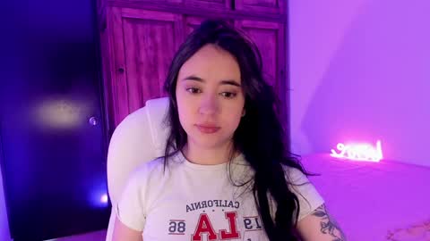 Snapshot of alicee_2 chatting on 01/16/25, 01:04 Aliceee  ..   97YP9VWGZHrefnav wishlist lists 1 online show from 01/16/25, 01:04