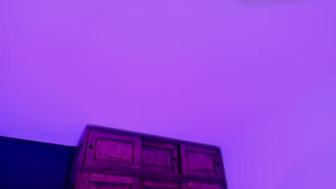 Snapshot of alicee_2 chatting on 01/16/25, 07:10 Aliceee  ..   97YP9VWGZHrefnav wishlist lists 1 online show from 01/16/25, 07:10