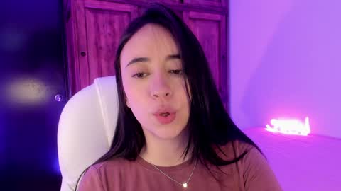 Snapshot of alicee_2 chatting on 01/20/25, 08:07 Aliceee  ..   97YP9VWGZHrefnav wishlist lists 1 online show from 01/20/25, 08:07