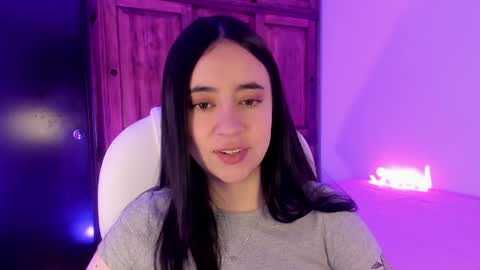 Snapshot of alicee_2 chatting on 01/21/25, 05:09 Aliceee  ..   97YP9VWGZHrefnav wishlist lists 1 online show from 01/21/25, 05:09