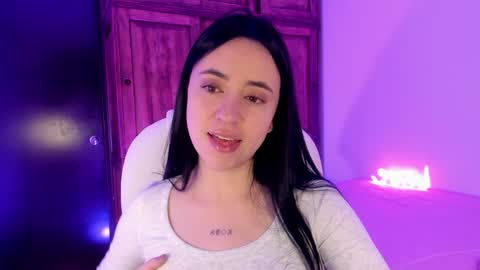 Snapshot of alicee_2 chatting on 01/31/25, 04:59 Aliceee  ..   97YP9VWGZHrefnav wishlist lists 1 online show from 01/31/25, 04:59