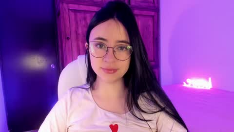Snapshot of alicee_2 chatting on 02/05/25, 04:36 Aliceee  ..   97YP9VWGZHrefnav wishlist lists 1 online show from 02/05/25, 04:36
