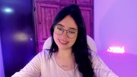 Snapshot of alicee_2 chatting on 02/06/25, 10:26 Aliceee  ..   97YP9VWGZHrefnav wishlist lists 1 online show from 02/06/25, 10:26