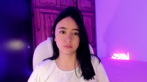 Snapshot of alicee_2 chatting on 02/21/25, 05:09 Aliceee  ..   97YP9VWGZHrefnav wishlist lists 1 online show from 02/21/25, 05:09