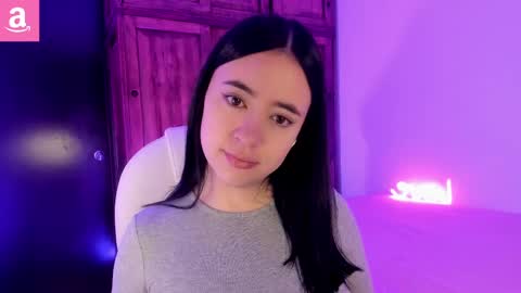 Snapshot of alicee_2 chatting on 02/22/25, 11:24 Aliceee  ..   97YP9VWGZHrefnav wishlist lists 1 online show from 02/22/25, 11:24