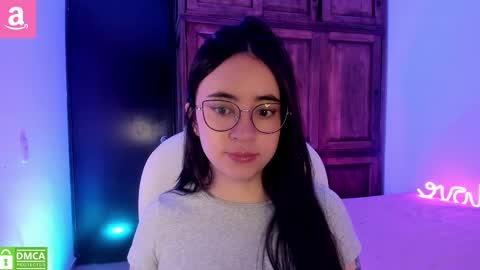 Snapshot of alicee_2 chatting on 09/24/25, 01:14 Aliceee  ..   97YP9VWGZHrefnav wishlist lists 1 online show from 09/24/25, 01:14