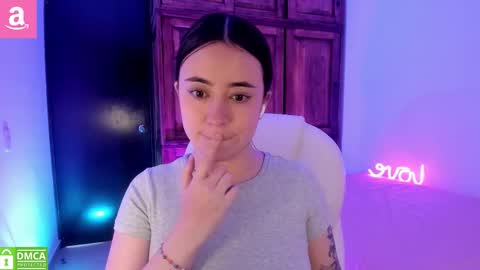 Snapshot of alicee_2 chatting on 10/01/25, 06:03 Aliceee  ..   97YP9VWGZHrefnav wishlist lists 1 online show from 10/01/25, 06:03